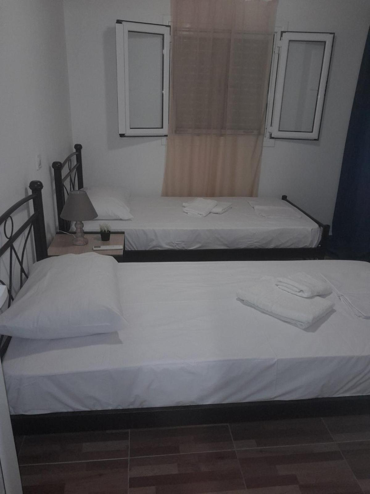 Sofia'S Rooms Himara Kültér fotó