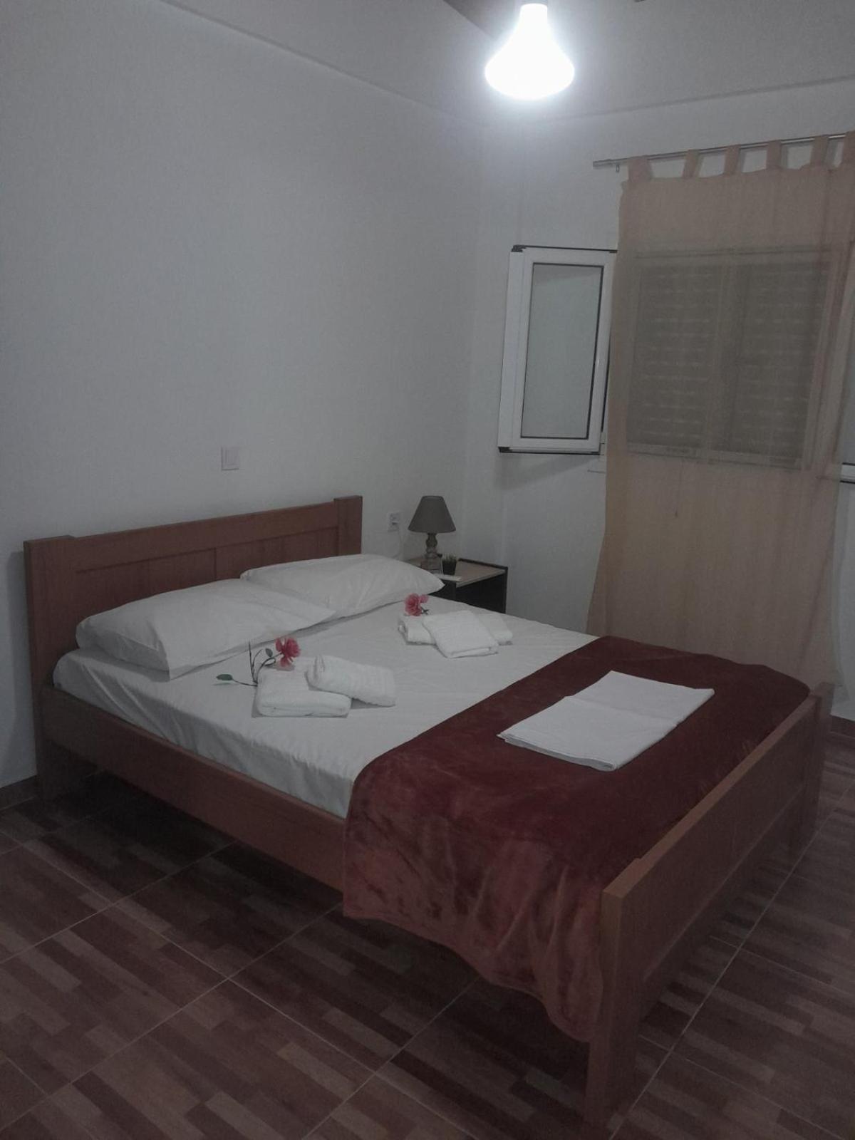 Sofia'S Rooms Himara Kültér fotó